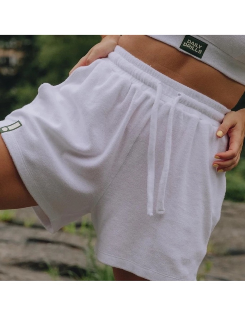 Daily Drills White Terry Cloth Shorts  size M/L D130